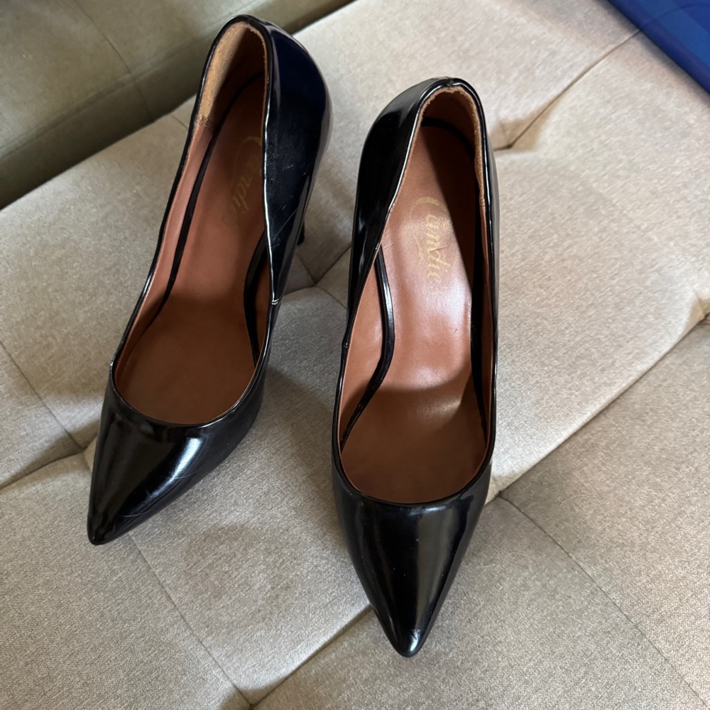 Elegant Black Women's Pumps